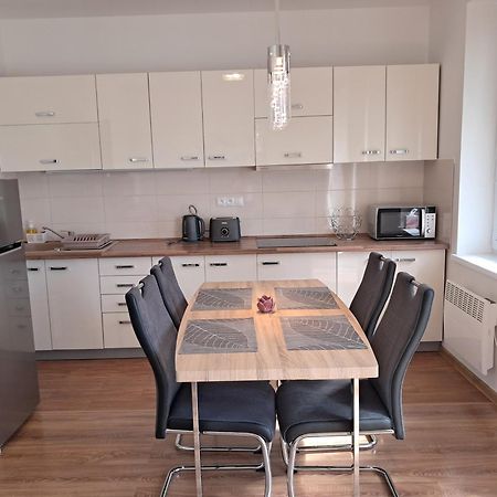 Apartmany Rubin Nesvady Buitenkant foto