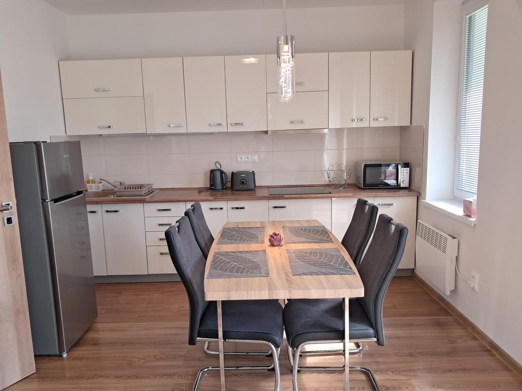 Apartmany Rubin Nesvady Buitenkant foto