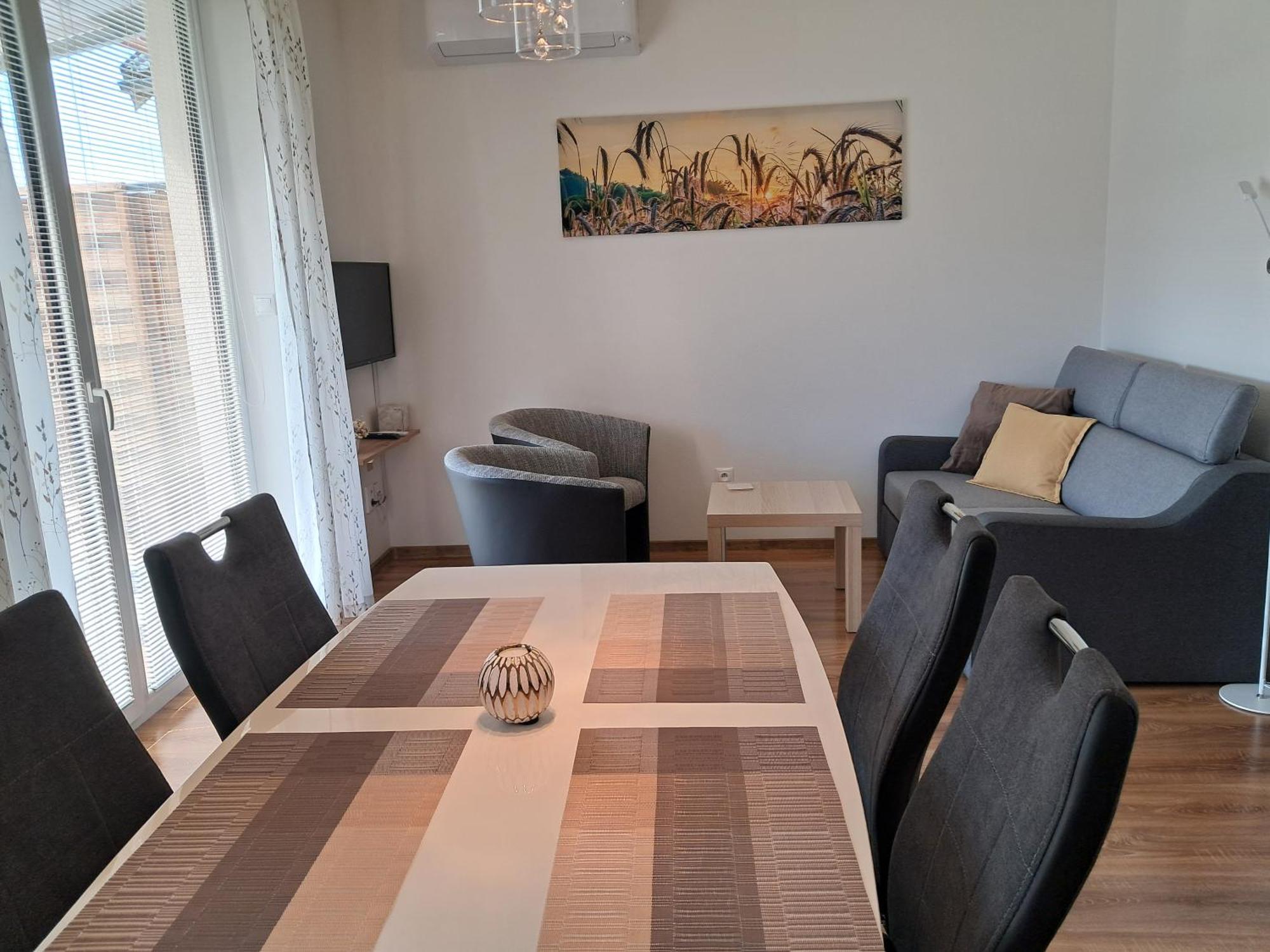 Apartmany Rubin Nesvady Buitenkant foto